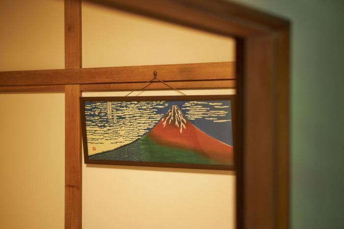 kagurazaka retro bar and hotel