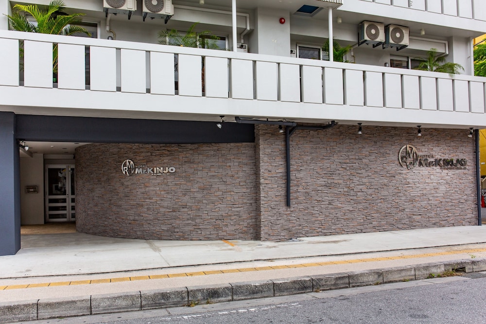 mr kinjo in asahibashi station square