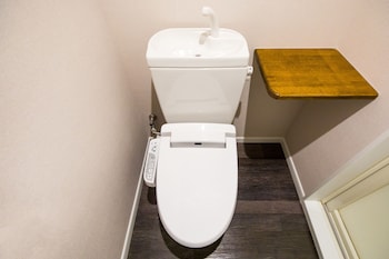 mr kinjo in asahibashi station square