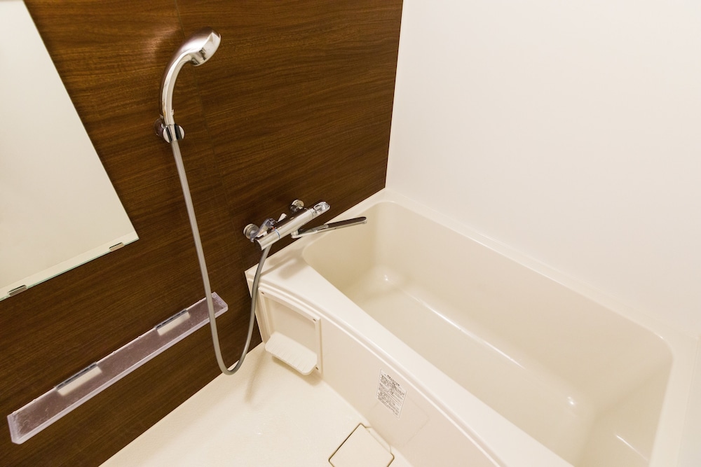 mr kinjo in asahibashi station square