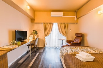 mr kinjo in asahibashi station square