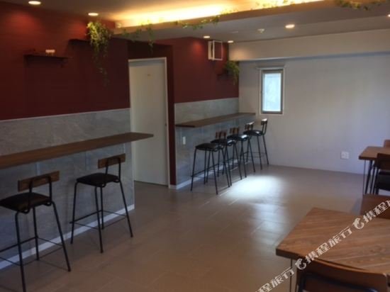 mr kinjo in asahibashi station square