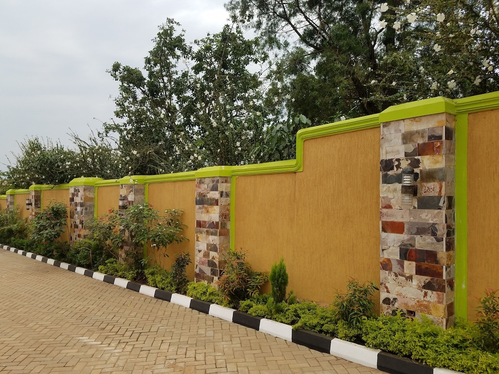 sibyangu standard hotel