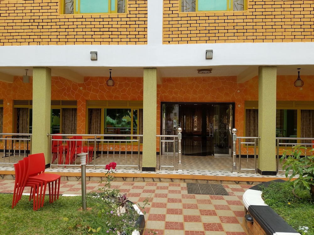 sibyangu standard hotel