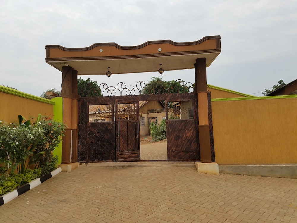 sibyangu standard hotel