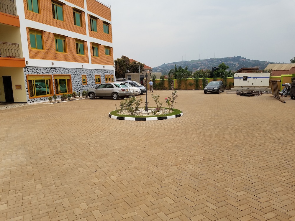 sibyangu standard hotel