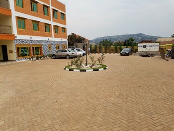 sibyangu standard hotel