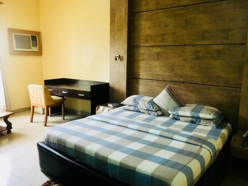 mignonette hotel and suites