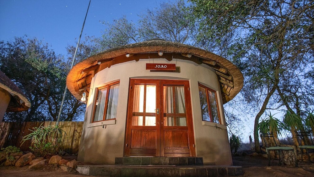 ivory wilderness river rock lodge
