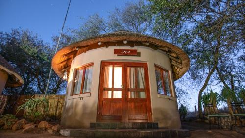 ivory wilderness river rock lodge