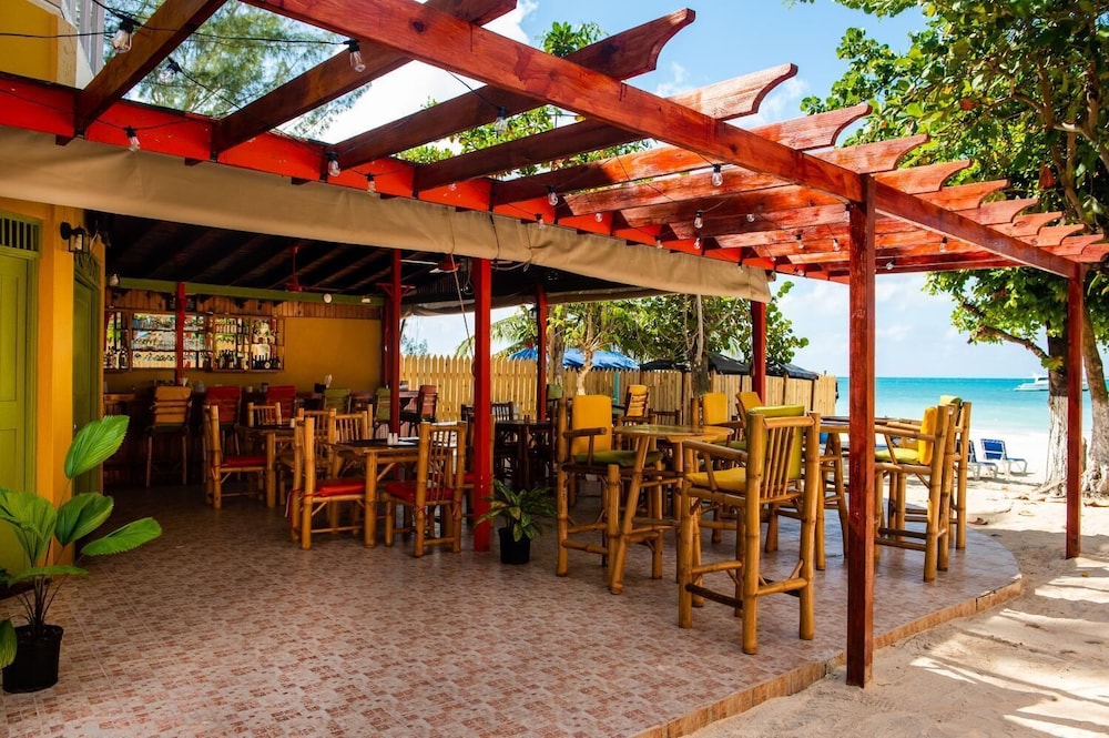 xye resort