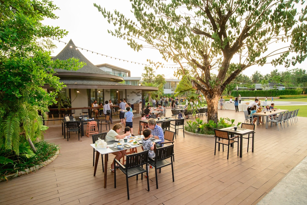 na tree tara riverside resort amphawa damnoensaduak