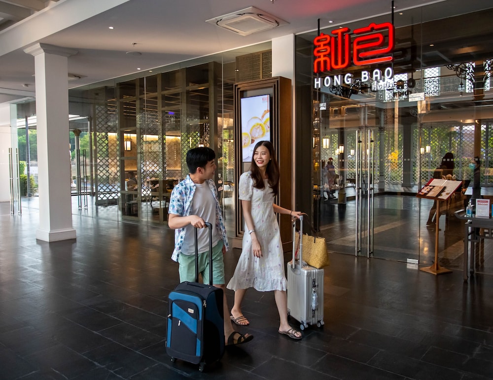 ramada plaza by wyndham chao fah