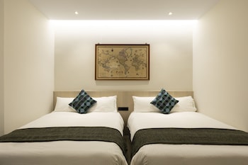 meander 1948 hostel taipei main station