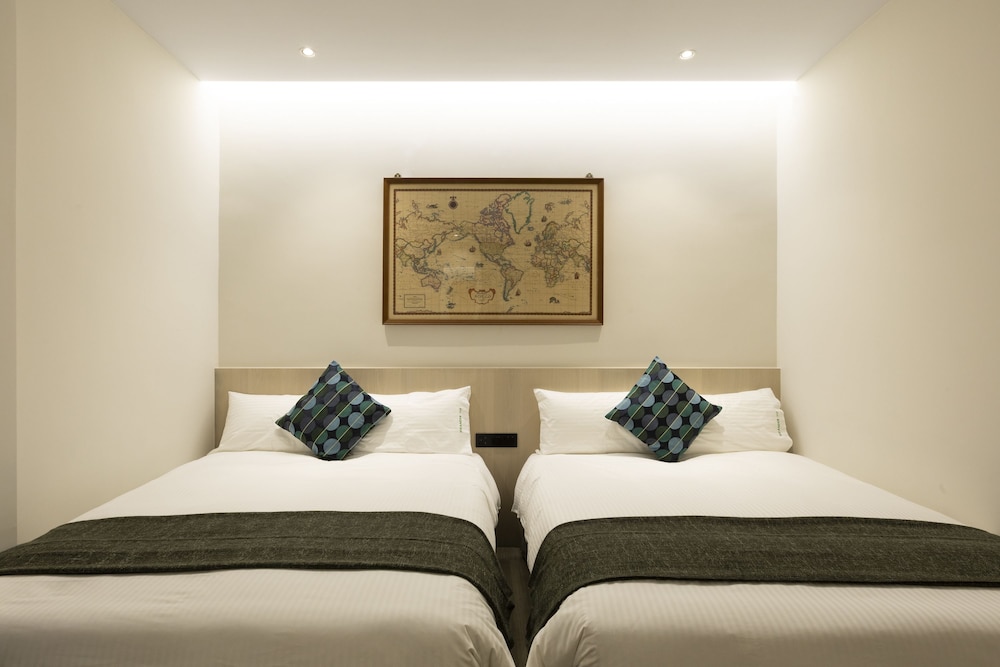 meander 1948 hostel taipei main station