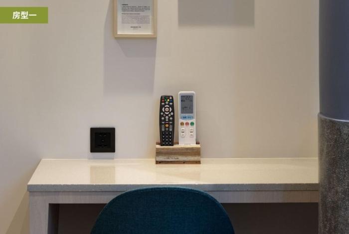 meander 1948 hostel taipei main station