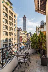 meander 1948 hostel taipei main station