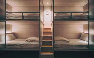 meander 1948 hostel taipei main station