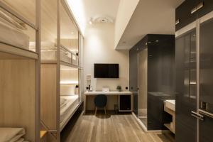 meander 1948 hostel taipei main station