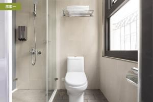 meander 1948 hostel taipei main station