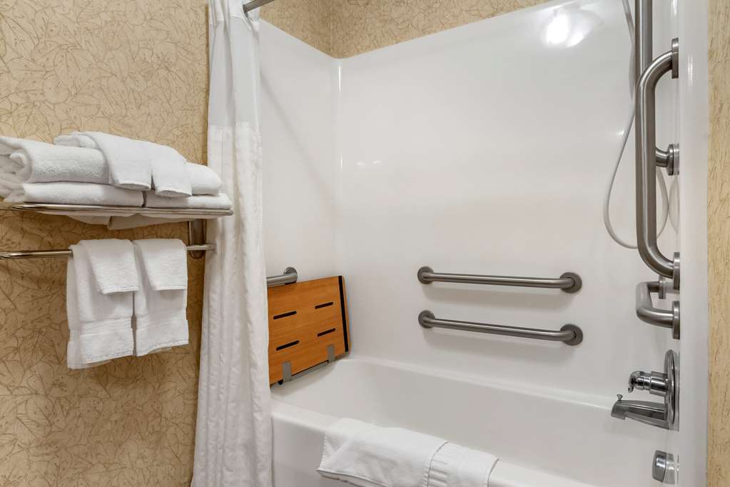 comfort inn and suites