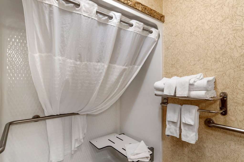 comfort inn and suites