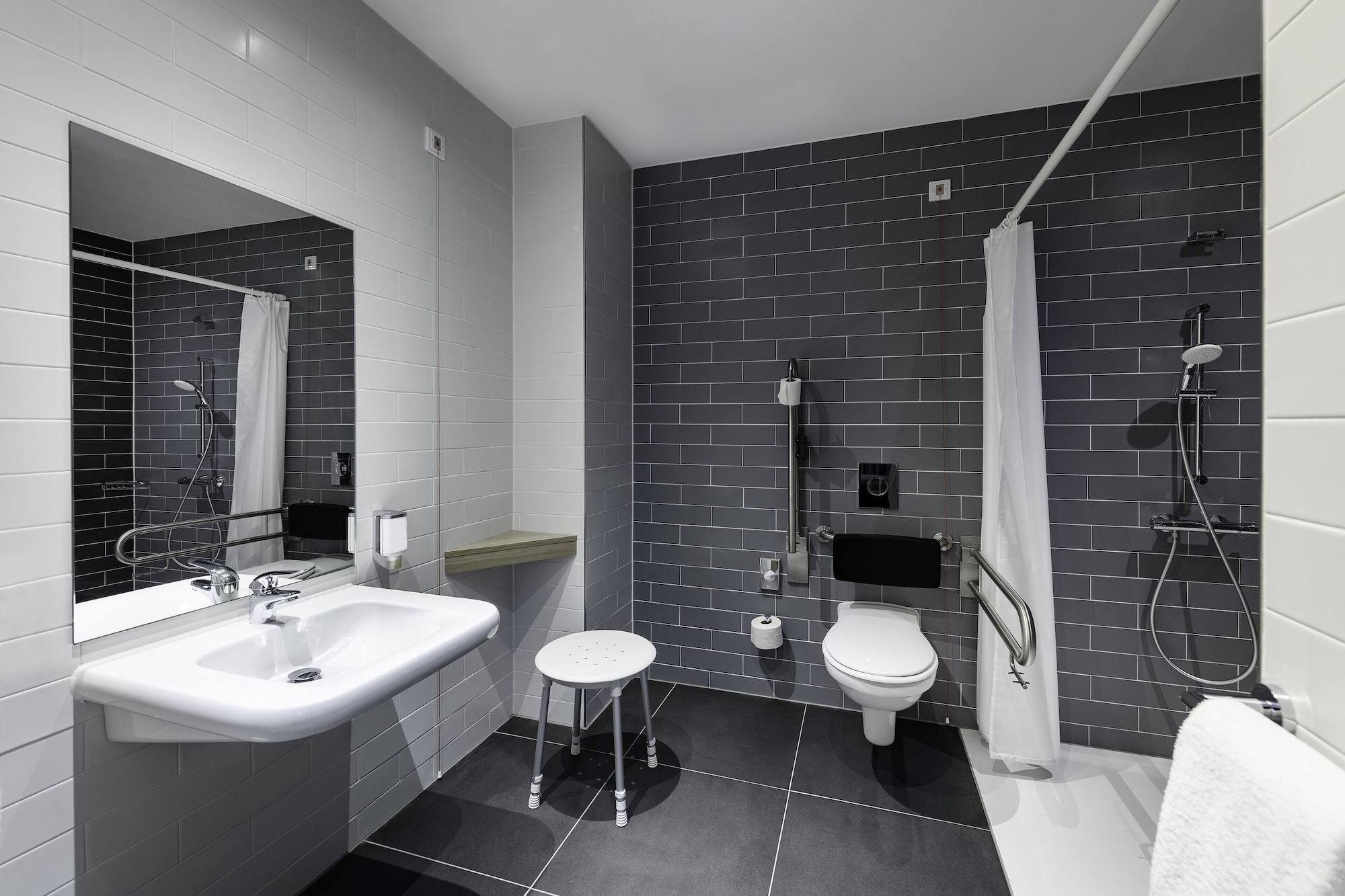 holiday inn express regensburg an ihg hotel