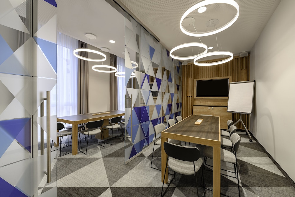 holiday inn express regensburg an ihg hotel