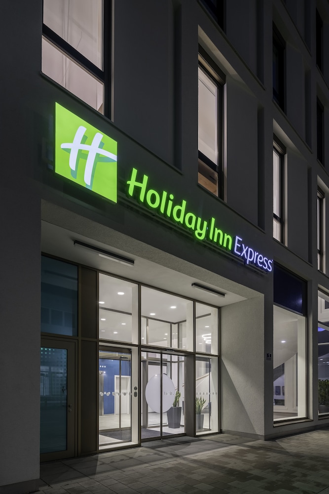 holiday inn express regensburg an ihg hotel