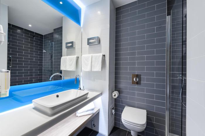 holiday inn express regensburg an ihg hotel