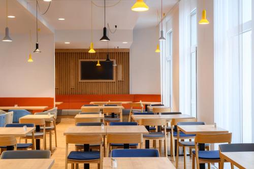 holiday inn express regensburg an ihg hotel