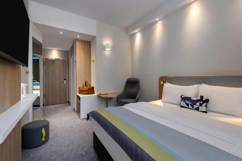 holiday inn express regensburg an ihg hotel