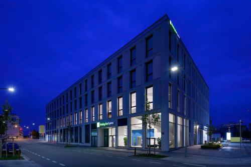 holiday inn express regensburg an ihg hotel