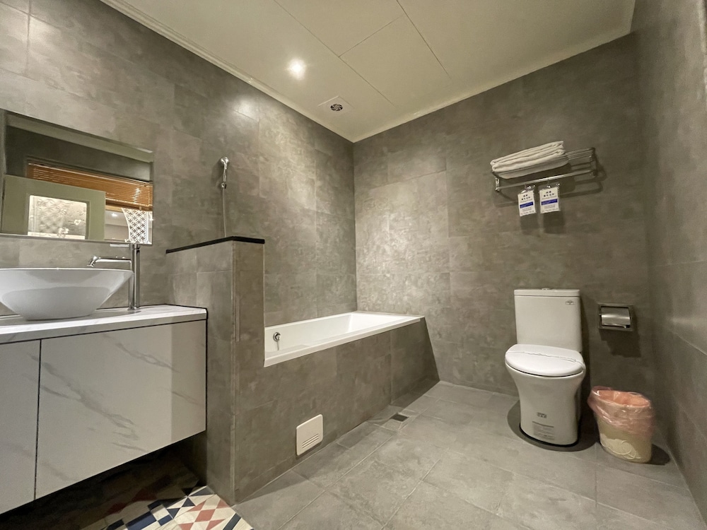 king and princess motel rende