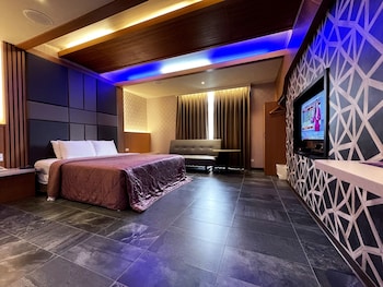 king and princess motel rende