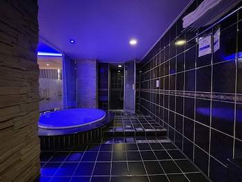 king and princess motel rende