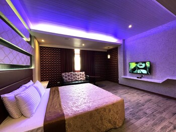 king and princess motel rende