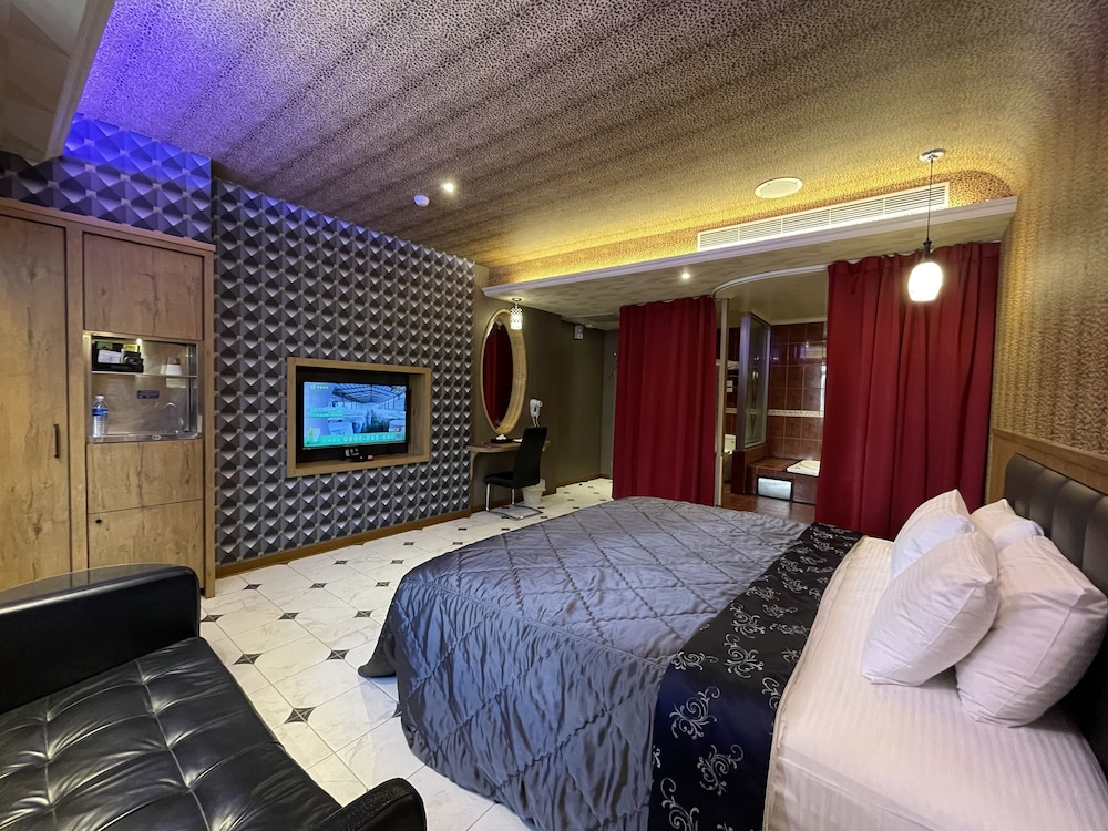 king and princess motel rende