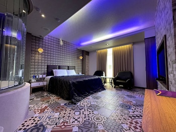 king and princess motel rende