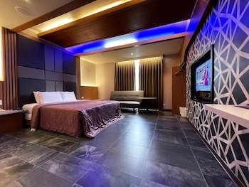 king and princess motel rende