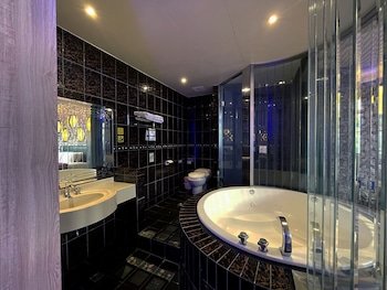 king and princess motel rende