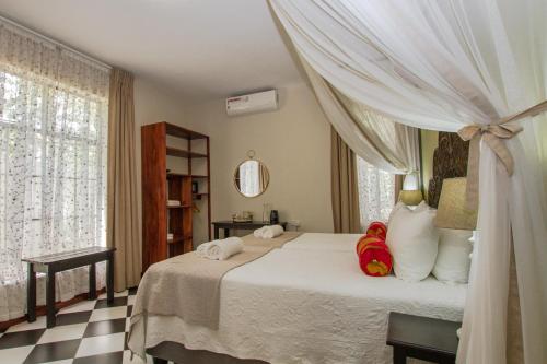 528 victoria falls guest house