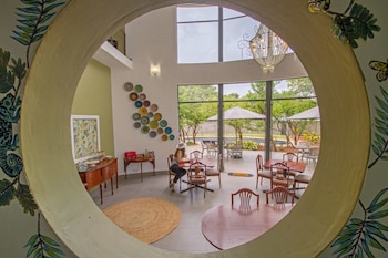 528 victoria falls guest house