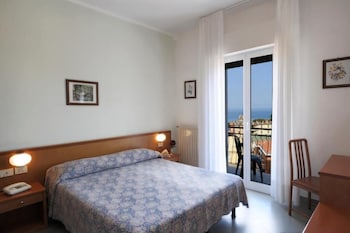 hotel tritone