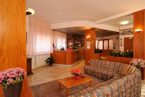 hotel tritone