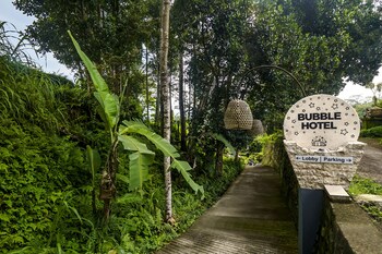 bubble hotel bali ubud glamping