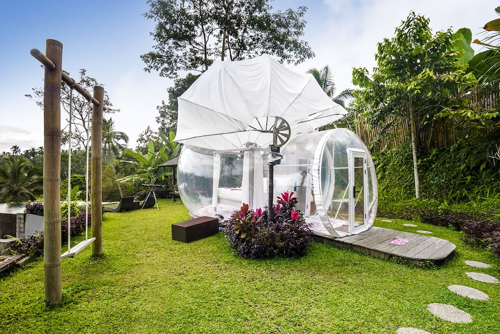 bubble hotel bali ubud glamping
