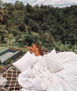 bubble hotel bali ubud glamping