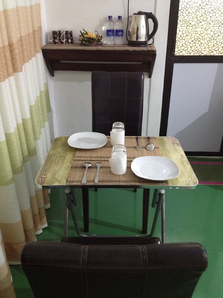 cinnamon airport residencies