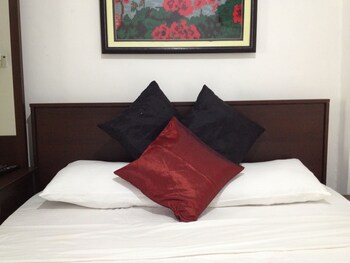 cinnamon airport residencies